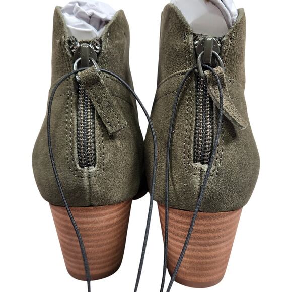 Violet &‎ Red Olive Cupid Bootie Stacked Block Heel 6 NWT - Picture 7 of 12